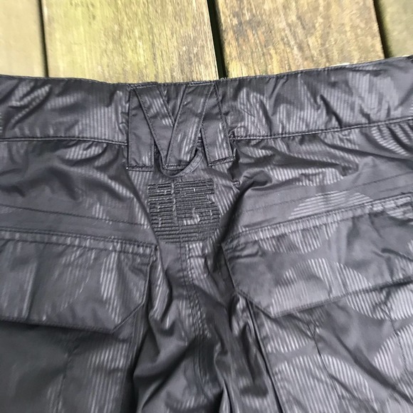 Burton Black Ski Snowboard Winter Pants - Picture 9 of 15